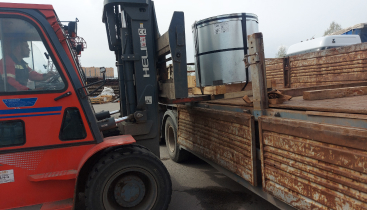 Боковая разгрузка (вилочным погрузчиком)